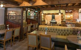 The Barns Hotel Cannock 3*